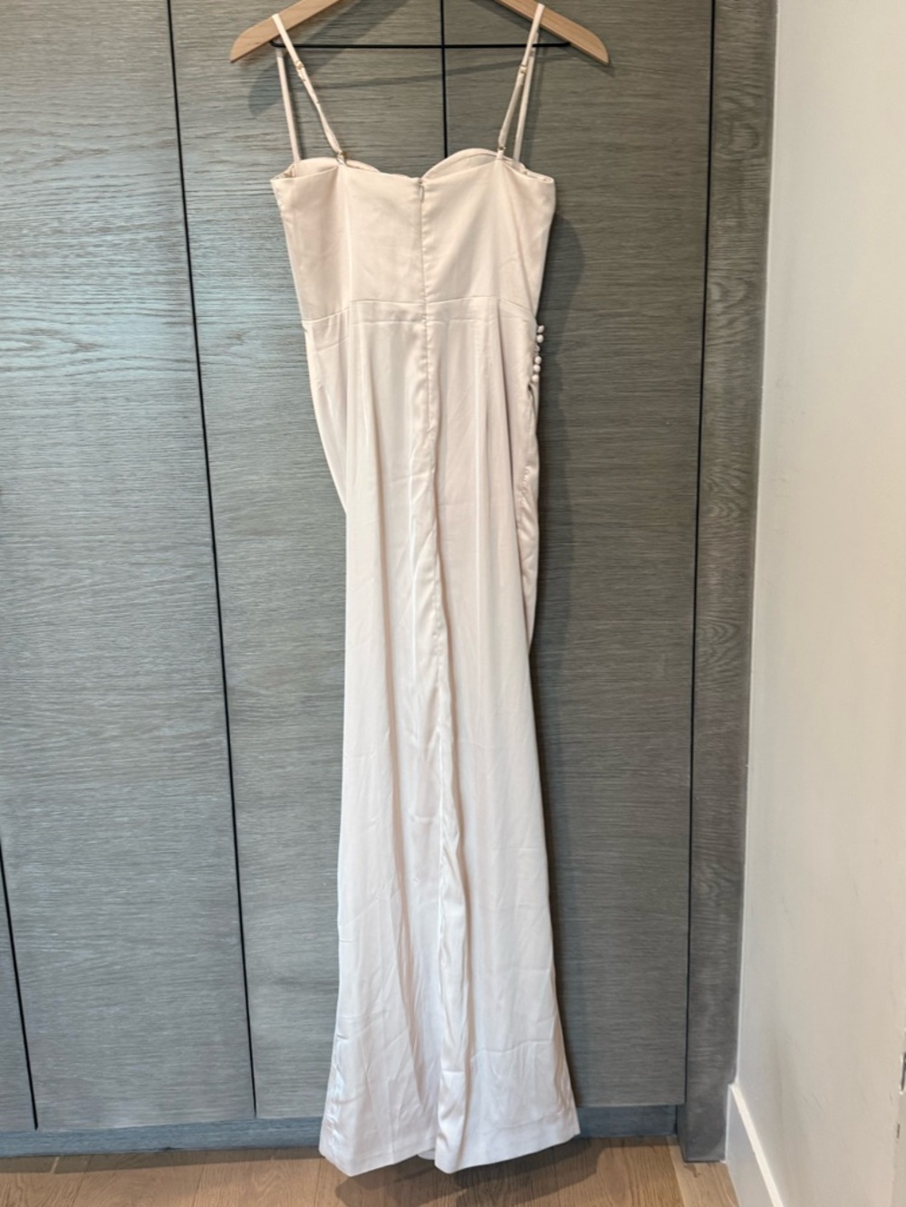 ✨ Meshki Daniella Champagne Satin Cupped Corset Maxi Dress ✨ - Picture 5 of 7
